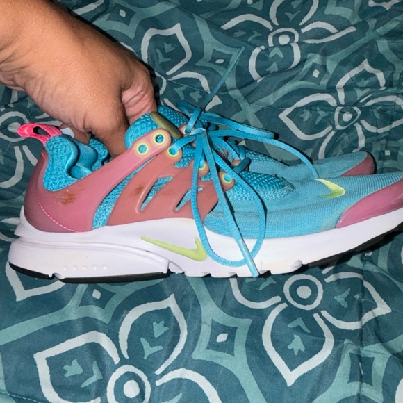 Nike Girls PRESTO GS size 4 - Picture 2 of 9